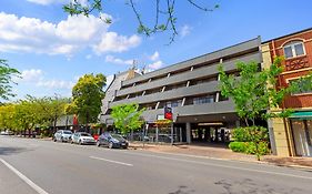 โรงแรม&อพาร์ทเมนท์สอเดเลดเมอริเดียน North Adelaide Exterior photo
