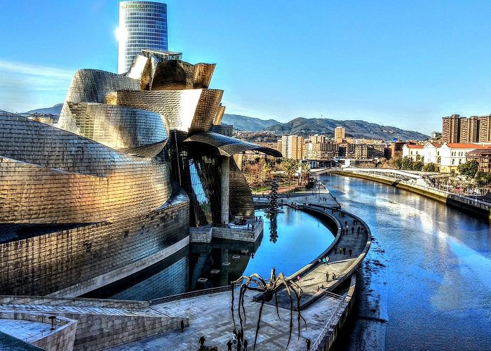 Guggenheim Museum Bilbao photo