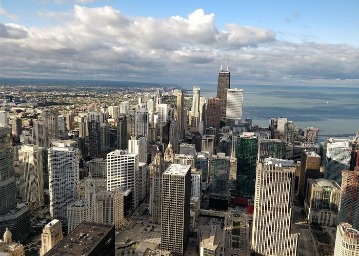 Aon Center photo