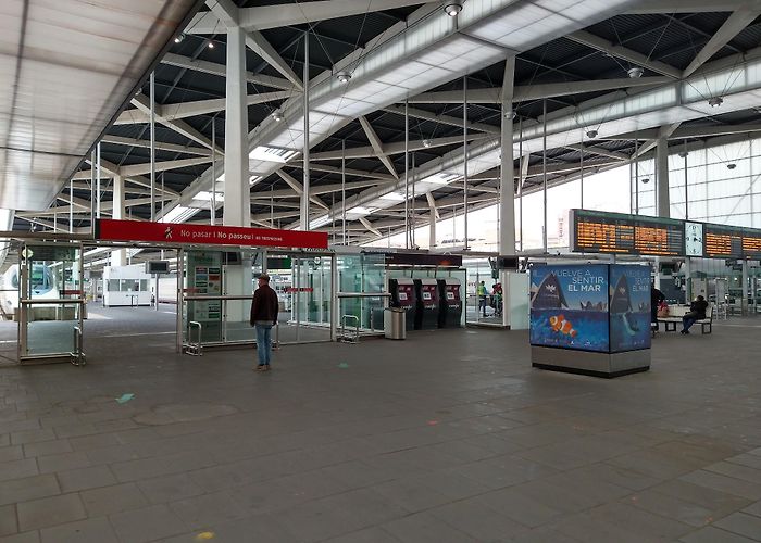 Joaquin Sorolla Train Station photo