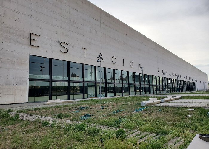 Zaragoza-Delicias Railway Station photo