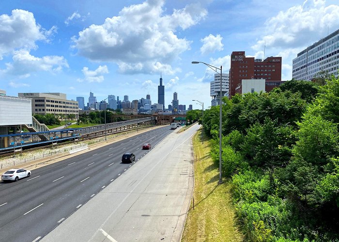 Illinois Medical District Station photo