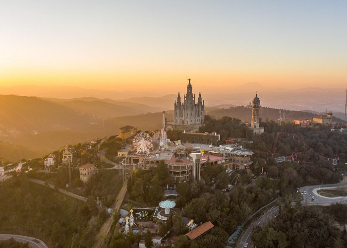 Tibidabo Visita Parque de atracciones del Tibidabo en Sarrià-Sant Gervasi ... photo