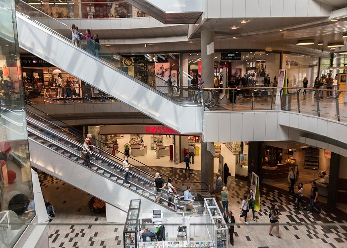 Diagonal Mar Shopping Centre Diagonal Mar vs. Las Arenas Mall - ShBarcelona photo