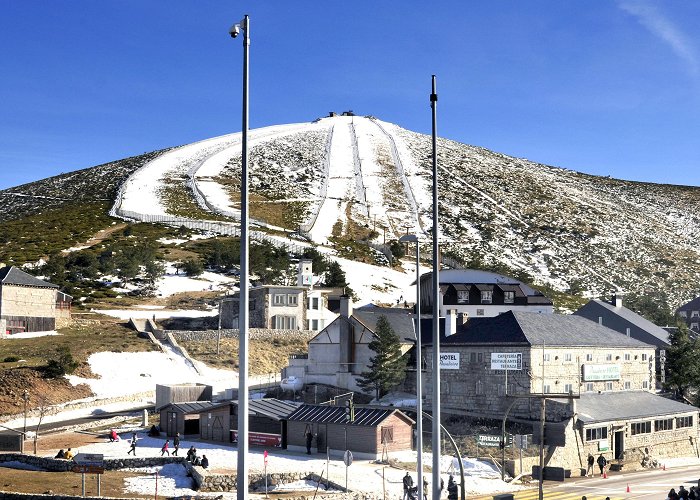 Estación Los rebeldes de Navacerrada, entre la presión ecologista y del ... photo