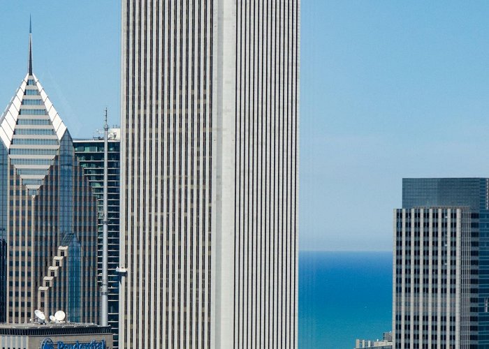 Aon Center Aon Center | Buildings of Chicago | Chicago Architecture Center photo