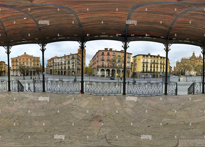 Plaza Mayor 360° view of Plaza Mayor, Segovia, Spain - Alamy photo