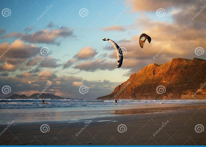 playa de famara Kiting on Famara Beach on Lanzarote, Spain Editorial Stock Image ... photo