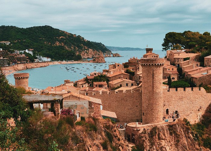 Museo Municipal de Tossa de Mar Tossa de Mar, Catalunya, view from the old town : r/travel photo