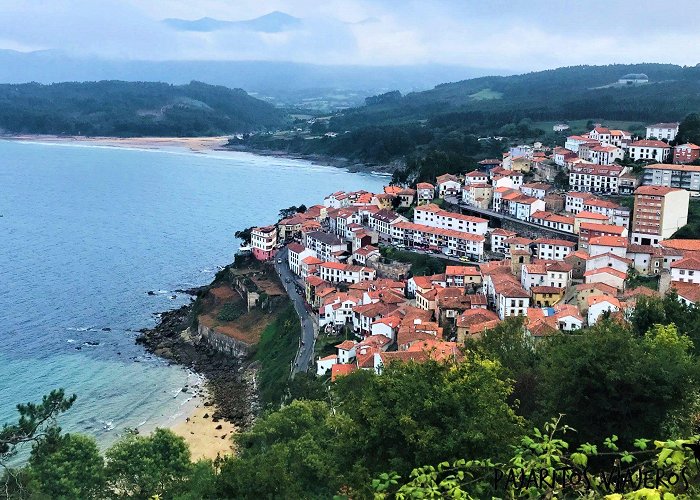 Iglesia de San Roque Qué ver en Lastres - Pajaritos Viajeros photo