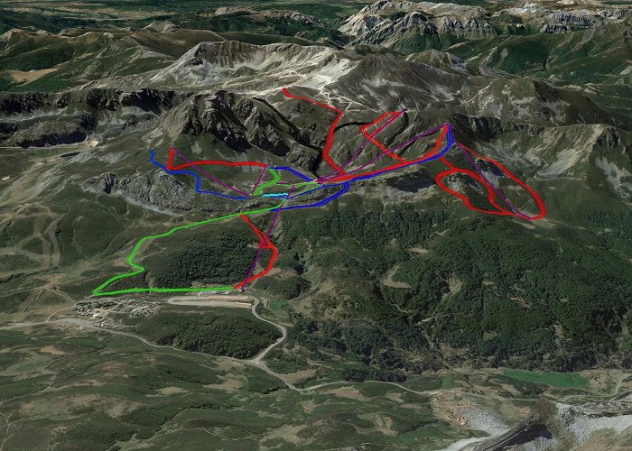 TQ Debutantes Un proyecto con 68 km de pistas para San Isidro y Fuentes de ... photo