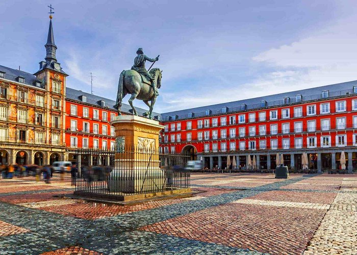 Plaza Mayor Elx Carrús → Madrid by Train from £7.99 | AVE Tickets & Times ... photo