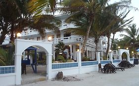 Coconuts Caribbean Resort ซานเปโดร Exterior photo