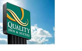 Quality Inn & Suites ไพน์เดล Exterior photo