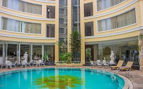 โรงแรมโฟร์ ซีซั่น เพลซ  Pattaya Exterior photo