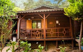 Ikiz Pension Bungalow ชิลารึ Exterior photo