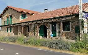 Hosteria Casa Flor Hotel Murias de Rechivaldo Exterior photo