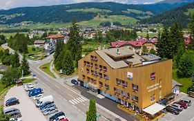 Hotel Dolomiten ดอบบีอาโก Exterior photo