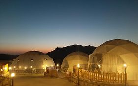 The Rock Camp Petra Hotel วาดี มูซา Exterior photo