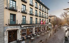 มิรันดา แอนด์ ซุยโซ Hotel San Lorenzo de El Escorial Exterior photo