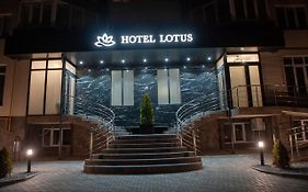 Lotus Hotel คีชีเนา Exterior photo
