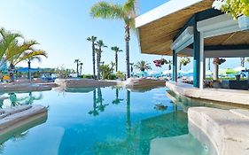เซนติโด ไซเปรีย เบย์ บาย เลโอนาร์โด โฮเต็ล Hotel Paphos Exterior photo