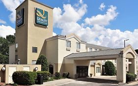 Quality Inn & Suites Raleigh North ราลลี Exterior photo