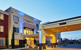 ฮอลิเดย์ อินน์ เอ็กซ์เพรส เบิร์กลีย์ Hotel Exterior photo