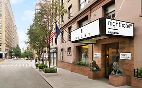 ไนต์ โฮเทล บโรดเวย์ Hotel นิวยอร์ก Exterior photo