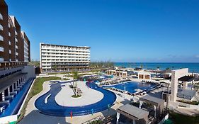 Royalton Blue Waters Montego Bay, An Autograph Collection All-Inclusive Resort ฟาลมัธ Exterior photo