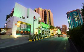 ฮอลลิเดย์ อินน์ สวีท คูเวต ซอลมิยา Kuwait City Exterior photo