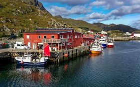 Fish Factory -The Real Lofoten Experience Hotel บอลสตาด Exterior photo