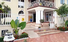 Asantewaa Premier Hotel คูมาซี Exterior photo