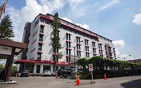 มีโอเทล เพอร์โวเคอร์โต Hotel ปูร์โวเคอร์โต Exterior photo