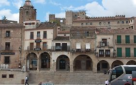 Alojamientos Plaza Mayor ตรูคีโย Exterior photo