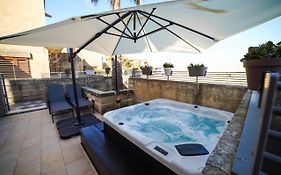 Harbour Views Duplex Maisonette With Jacuzzi Hot Tub Villa Mgarr Exterior photo