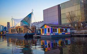 Petals Tokyo - Floating Hotel Exterior photo