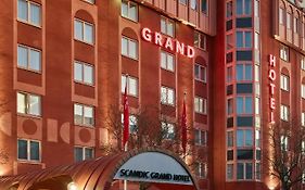 โรงแรมสแกนดิก แกรนด์ เออเรบรู Exterior photo