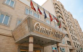 Grand Hotel บิชเคก Exterior photo