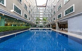 Ease Jomtien Hotel Exterior photo