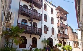 โรงแรมอัสมินิ พาเลซ Zanzibar Exterior photo