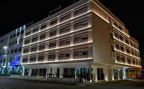 Oasis White Hotel ซาลเรย์ Exterior photo