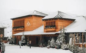 The Mountains Hotel เซียร์ราเนบาดา Exterior photo