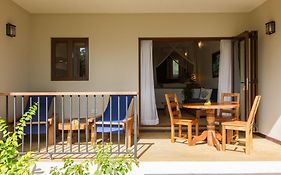 L'Hirondelle Self Catering Guest House อังส์ วอลแบร์ วิลเลจ Exterior photo