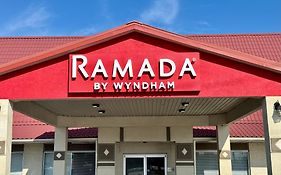 Ramada By Wyndham Lumberton Hotel Exterior photo