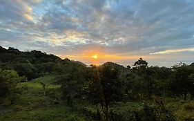 Pura Natura Lodge มานูเอล อันโตนิโอ Exterior photo