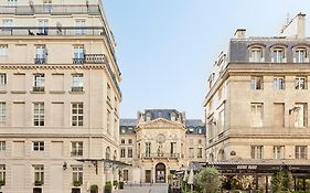 แกรนด์ โฮเทล ดู ปาแล รอยัล Hotel ปารีส Exterior photo