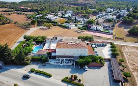 Hotel & Restaurant Figueres Parc Exterior photo