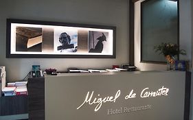 Miguel De Cervantes Hotel อัลกาลาเดเอนาเรส Exterior photo