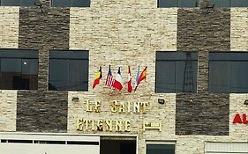 Le Saint-Etienne Hostel ตรูคีโย Exterior photo